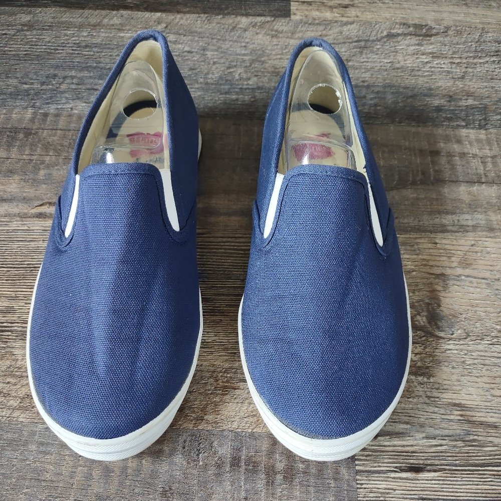 Hanes 'BARB' Soft Fit sneakers Size 9W
